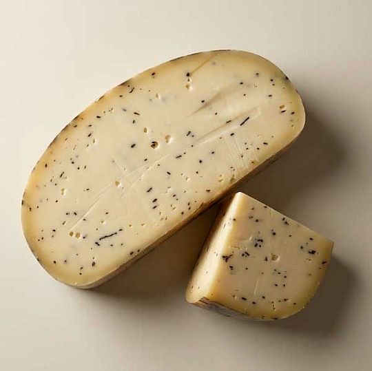 Сыр коровий с трюфелем